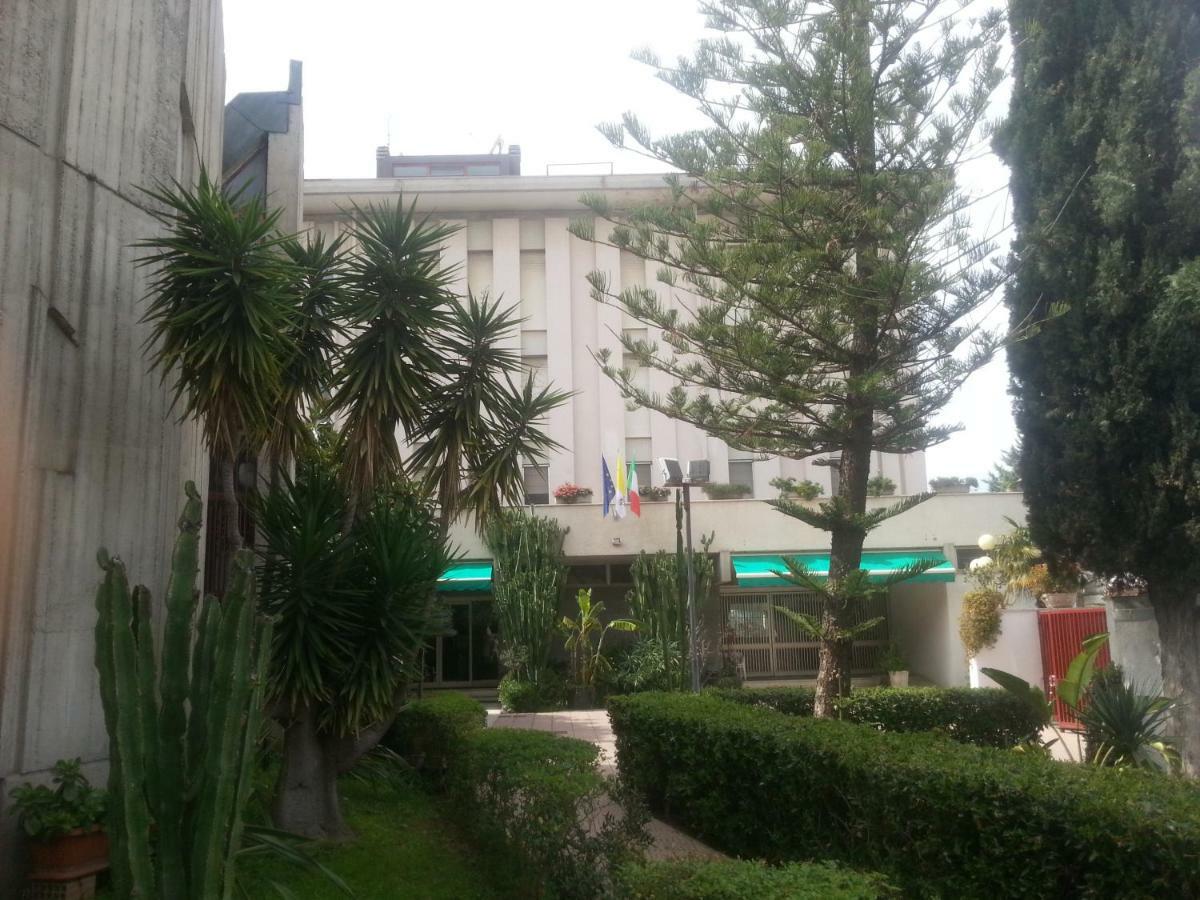Centro Giovanile Padre Minozzi Hotel Policoro Exterior foto